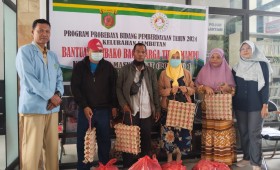 Pembagian Sembako dan Pelatihan pembuatan makanan khas Kaltim program Probebaya bidang Pemberdayaan